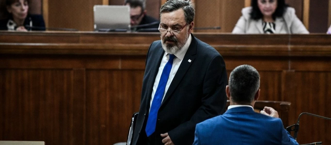 Συνελήφθη ο φυγόδικος τέως βουλευτής της Χ.Α. Χρήστος Παππάς σε απόσταση 1000 μ. από το υπ. Προ.πο